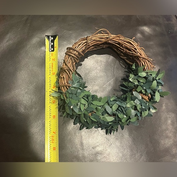 6” by 6” Wreath - Picture 5 of 6